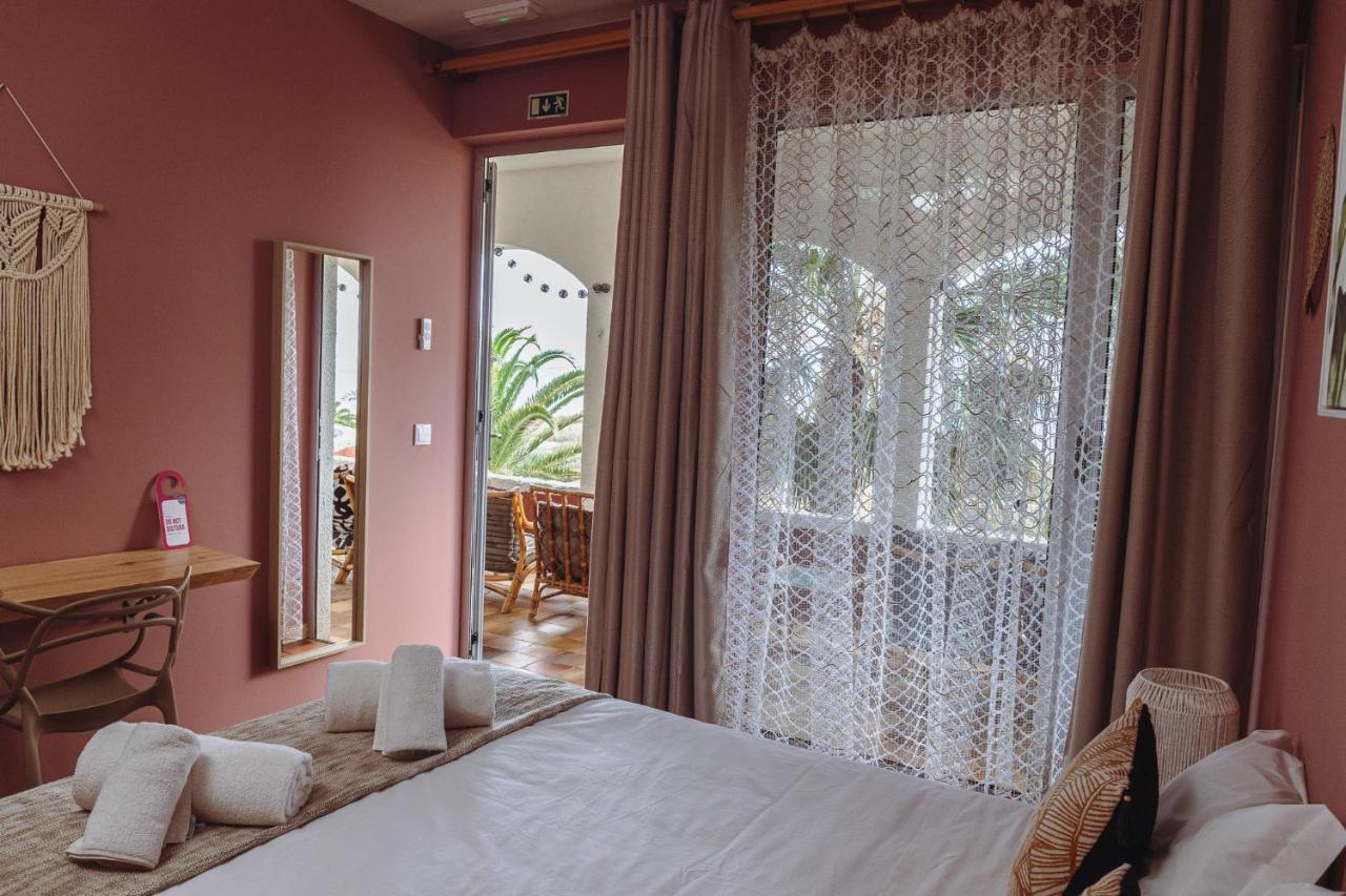 Porto Santo Destination Hostel Exterior photo