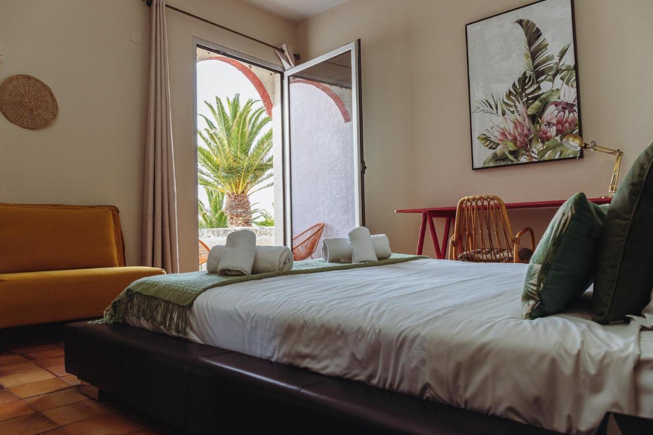 Porto Santo Destination Hostel Exterior photo